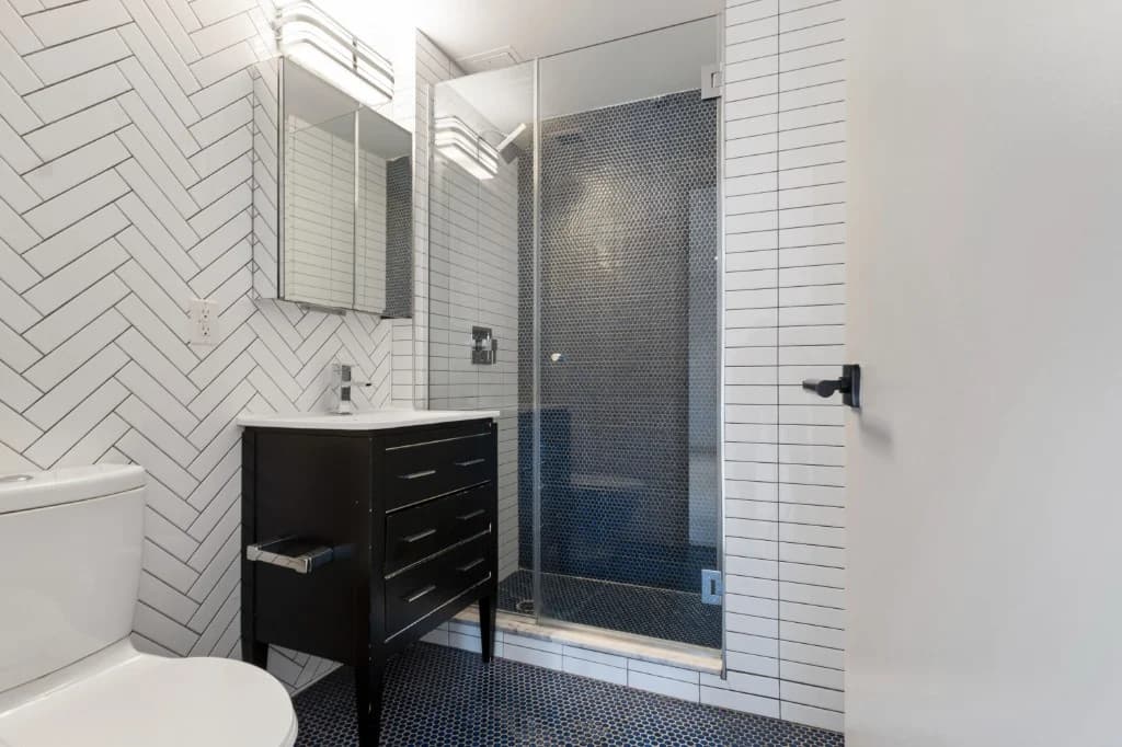 3 bed apartment at 350 East 13th Street, Unit 6, East Village, photo 10 of 10