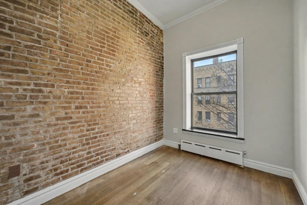 4 bed apartment at 424 West 51st Street, Unit 2, Hell's Kitchen, photo 6 of 14