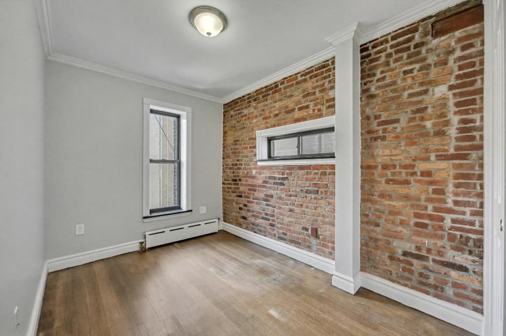 4 bed apartment at 424 West 51st Street, Unit 2, Hell's Kitchen, photo 10 of 14