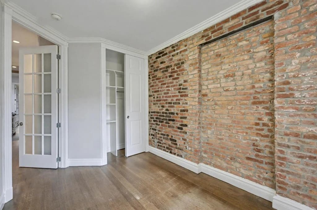 4 bed apartment at 424 West 51st Street, Unit 2, Hell's Kitchen, photo 11 of 14