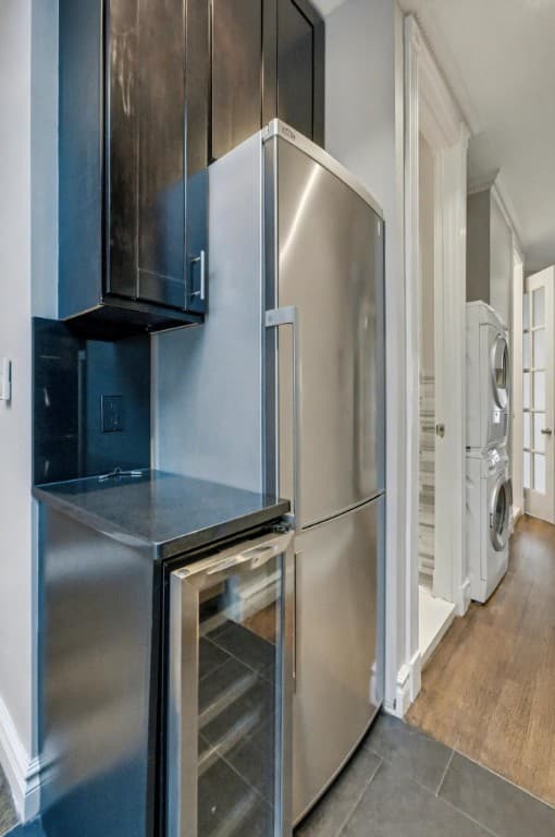 420 W 51st ST, photo 3