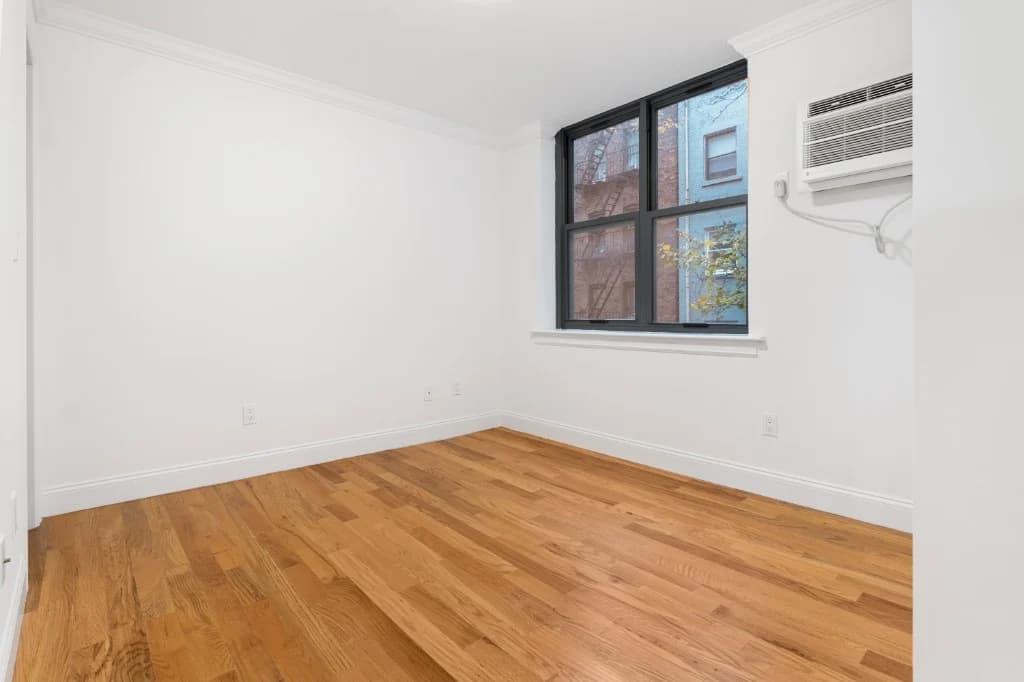 Studio apartment at 210 East 22nd Street, Unit 2L, Gramercy Park, photo 2 of 8