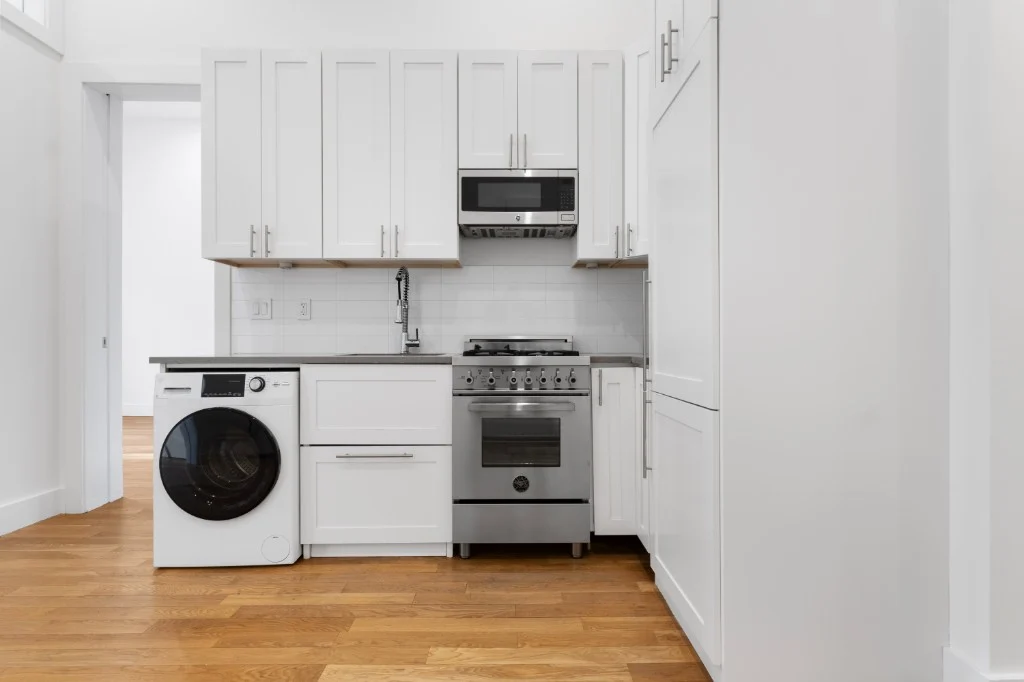3 bed apartment at 210 East 22nd Street, Unit 1M, Gramercy Park, photo 1 of 12