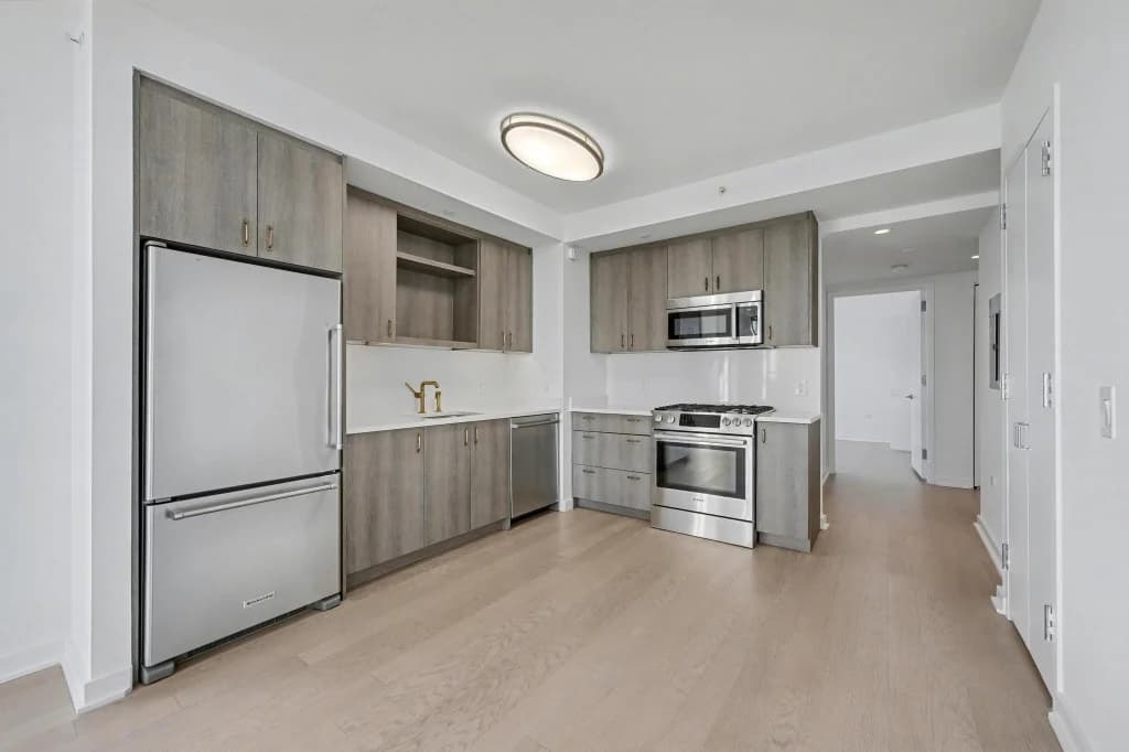 1 bed apartment at 515 West 38th Street, Unit 17H, Hudson Yards, photo 2 of 18