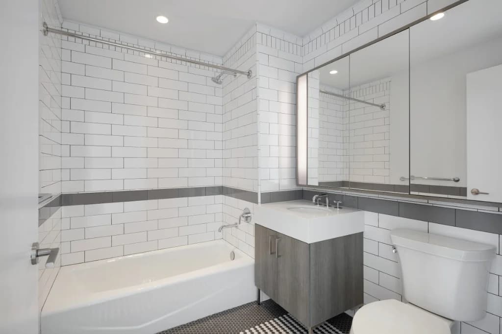 2 bed apartment at 515 West 38th Street, Unit PH2D, Hudson Yards, photo 7 of 16