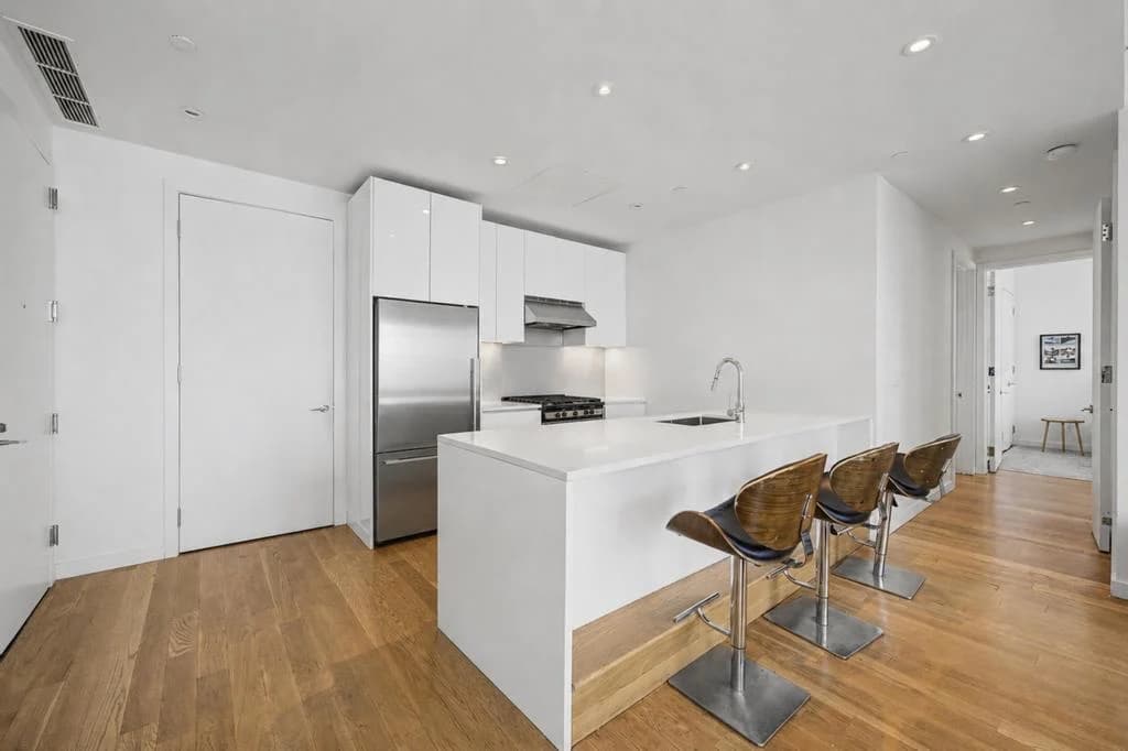 3 bed apartment at 430 Albee Square, Unit 28B, Downtown Brooklyn, photo 1 of 19