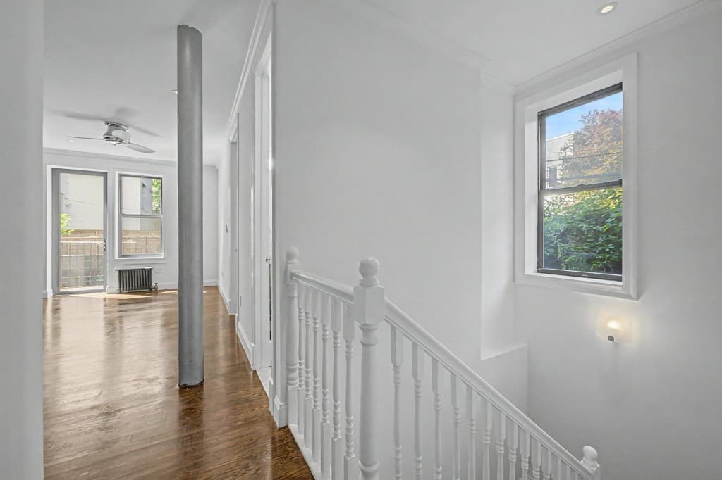 329 Union Street, photo 3