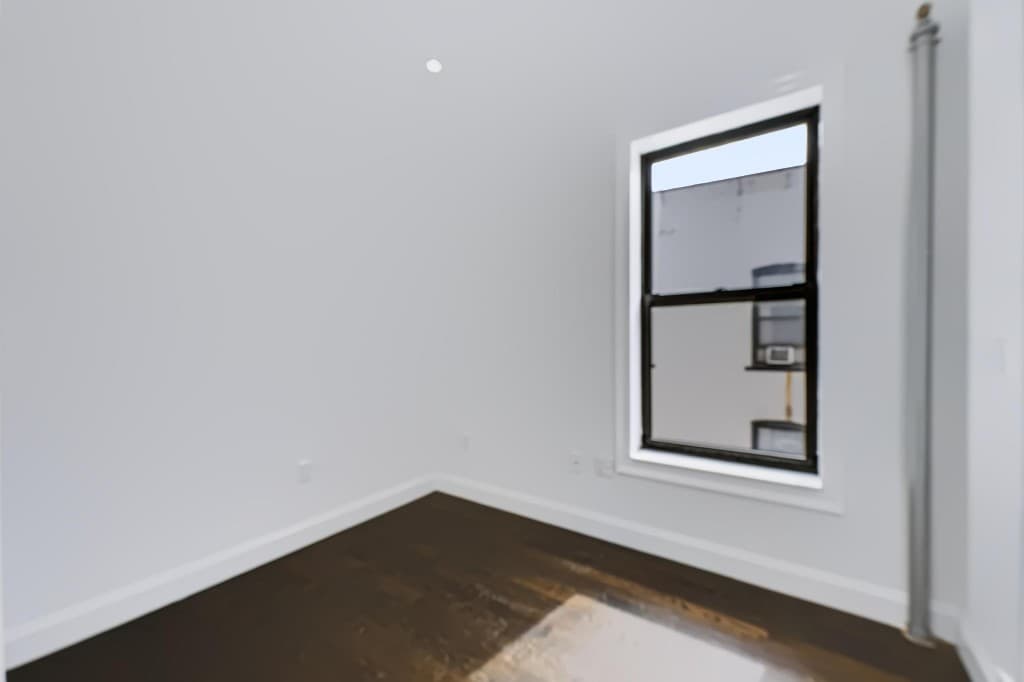 4 bed apartment at 358 11th Street, Unit 7, Park Slope, photo 7 of 12
