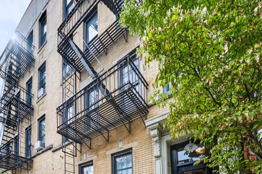 4 bed apartment at 358 11th Street, Unit 7, Park Slope, photo 12 of 12