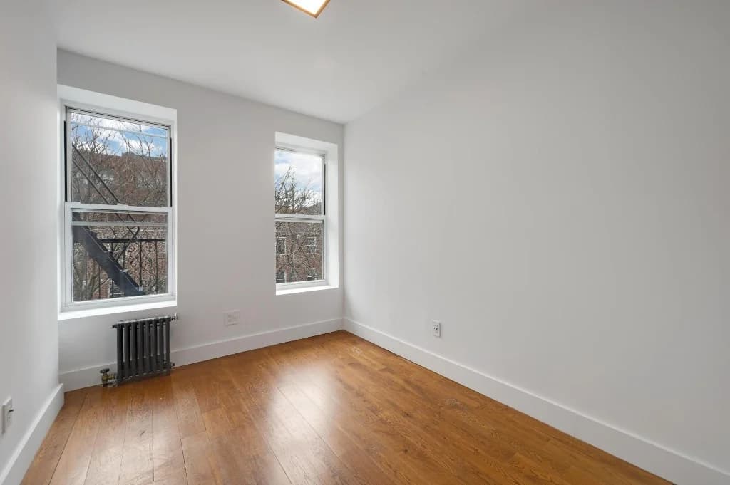4 bed apartment at 629 East 5th Street, Unit 21, East Village, photo 4 of 12