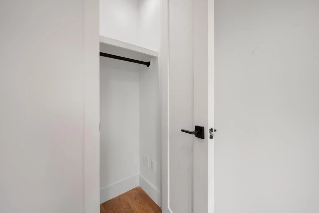 4 bed apartment at 629 East 5th Street, Unit 21, East Village, photo 6 of 12