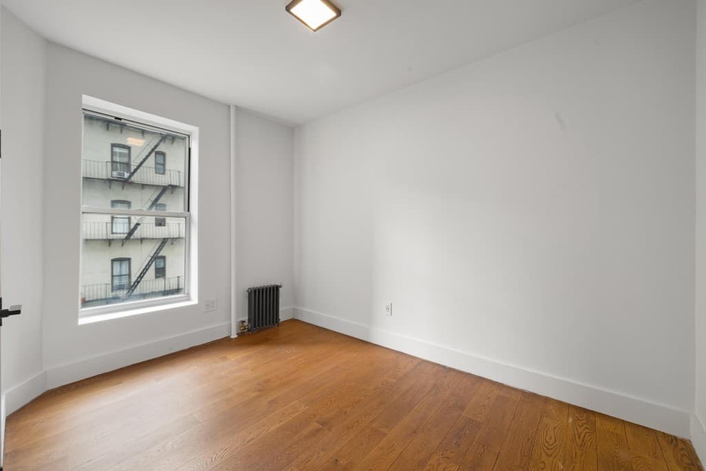 4 bed apartment at 629 East 5th Street, Unit 21, East Village, photo 7 of 12