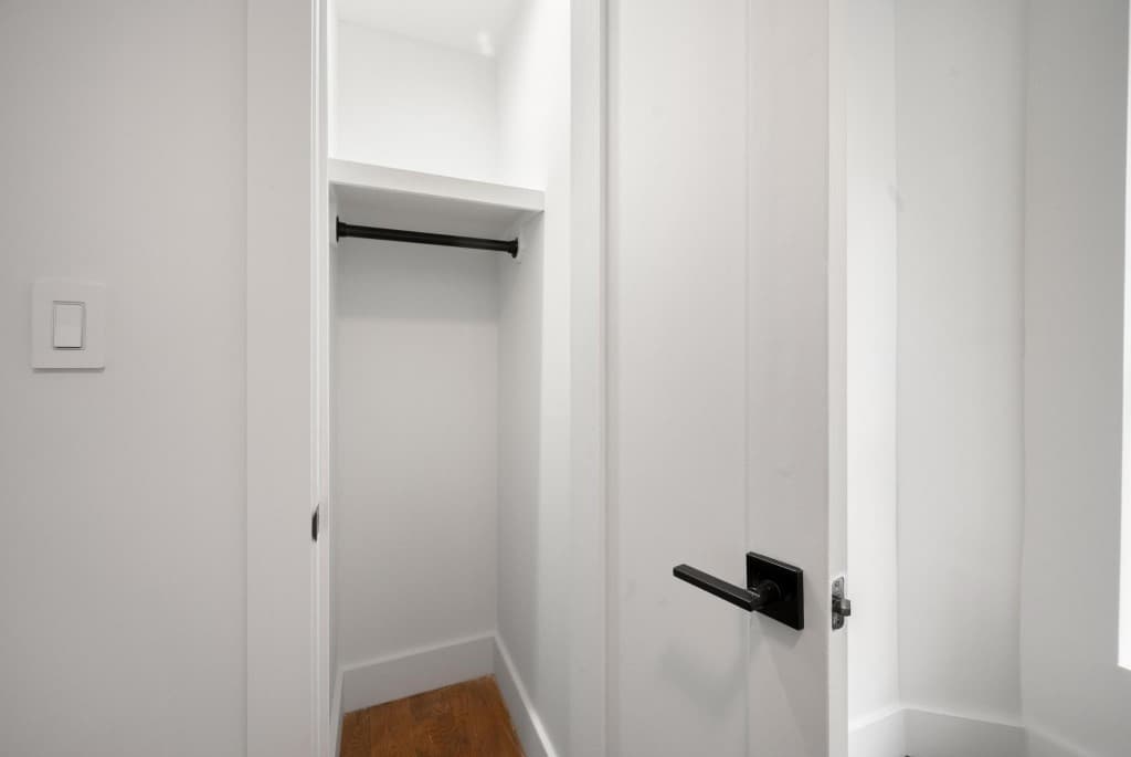 4 bed apartment at 629 East 5th Street, Unit 21, East Village, photo 8 of 12