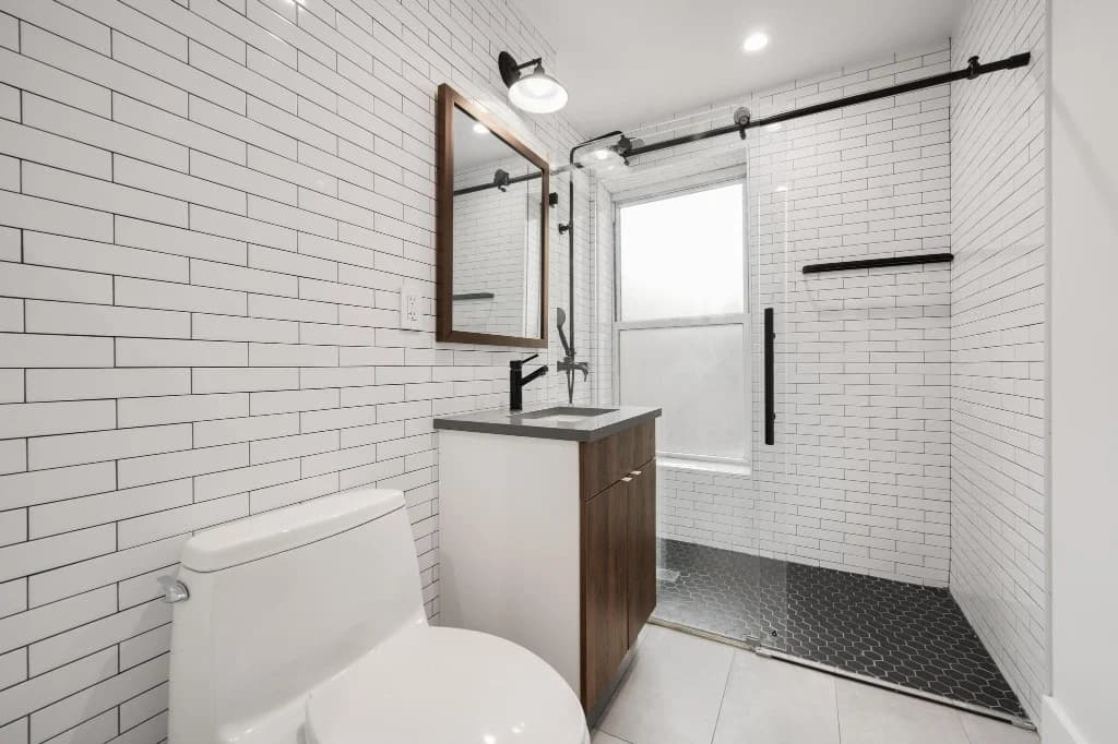 4 bed apartment at 629 East 5th Street, Unit 21, East Village, photo 12 of 12