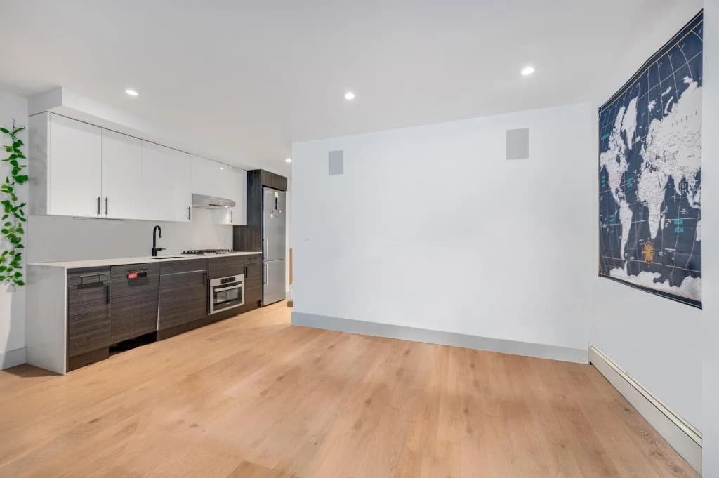 3 bed apartment at 68 North 8th St., Unit 2F, Williamsburg, photo 3 of 10