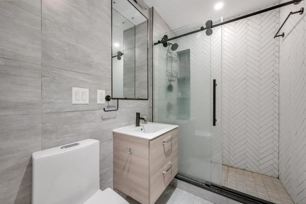 3 bed apartment at 68 North 8th St., Unit 2F, Williamsburg, photo 8 of 10