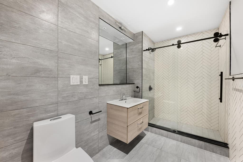 3 bed apartment at 68 North 8th St., Unit 2F, Williamsburg, photo 9 of 10