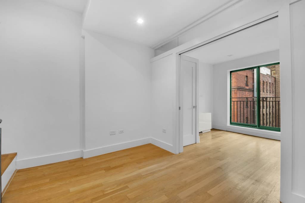 1 bed apartment at 220 East 22nd Street, Unit 5H, Gramercy Park, photo 4 of 15