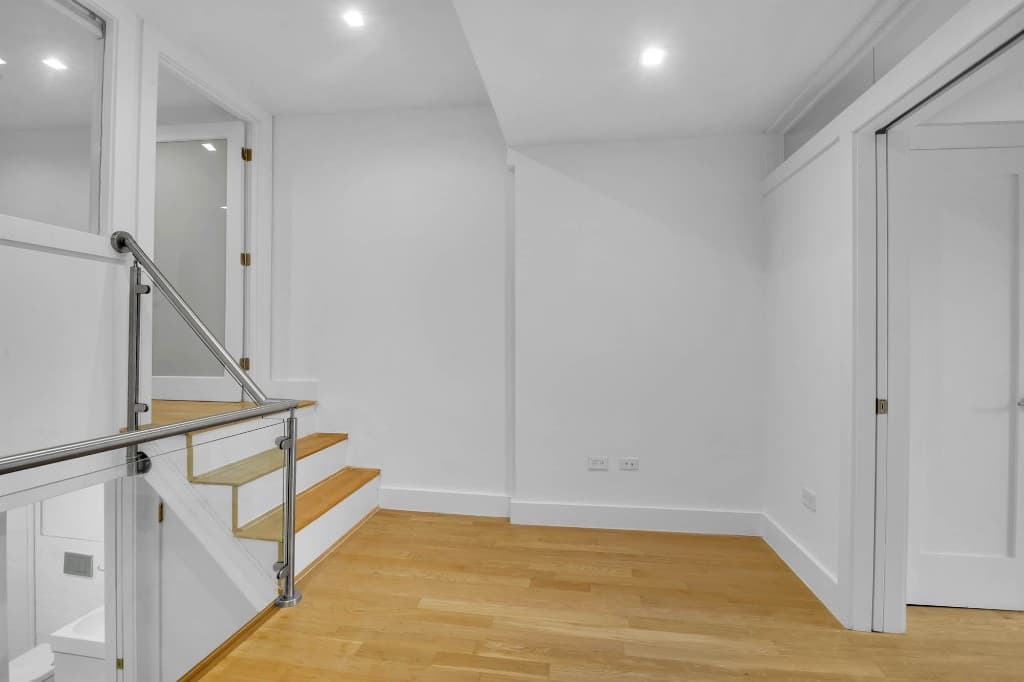 1 bed apartment at 220 East 22nd Street, Unit 5H, Gramercy Park, photo 5 of 15