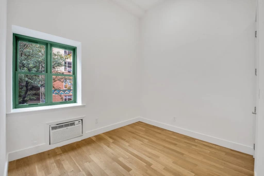 2 bed apartment at 220 East 22nd Street, Unit 4O, Gramercy Park, photo 7 of 16