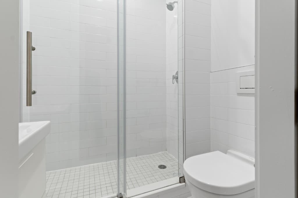 2 bed apartment at 220 East 22nd Street, Unit 4O, Gramercy Park, photo 11 of 16