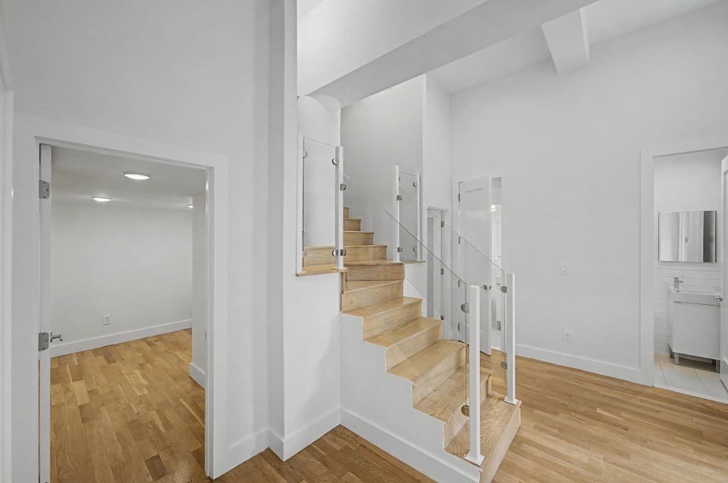 2 bed apartment at 220 East 22nd Street, Unit 3U, Gramercy Park, photo 7 of 19