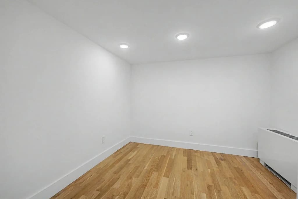 2 bed apartment at 220 East 22nd Street, Unit 3U, Gramercy Park, photo 13 of 19
