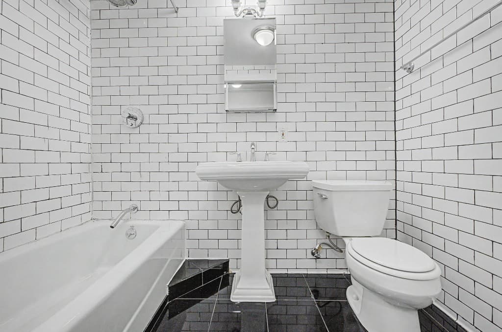 1 bed apartment at 39 East 1st Street, Unit 13, East Village, photo 6 of 7