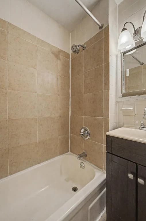 1 bed apartment at 90 Stanton Street, Unit 1D, Lower East Side, photo 7 of 10