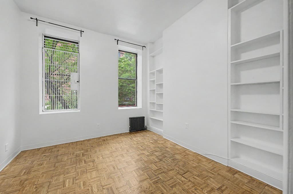 1 bed apartment at 90 Stanton Street, Unit 1D, Lower East Side, photo 3 of 10