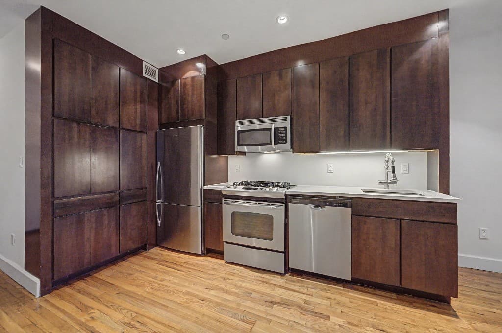 Studio apartment at 156 Prince Street, Unit 2B, SoHo, photo 1 of 8