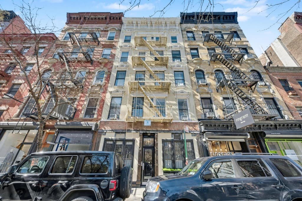 1 bed apartment at 221 Mott St, Unit 11, Nolita, photo 8 of 8