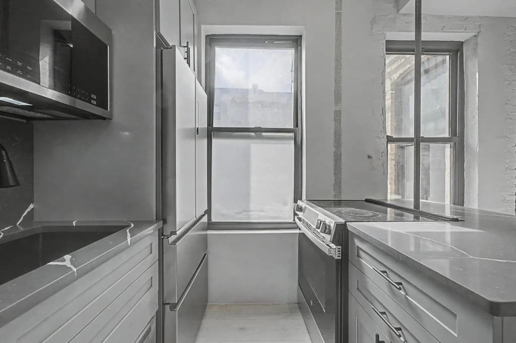 1 bed apartment at 20 Prince Street, Unit 36, Nolita, photo 4 of 8