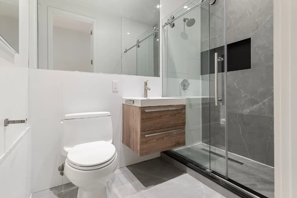 2 bed apartment at 205 Tenth Avenue, Unit 4S, Chelsea, photo 10 of 11