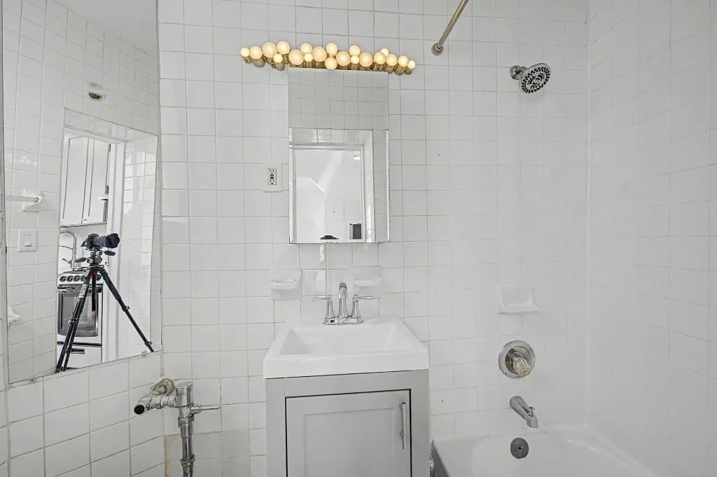 1 bed apartment at 53 Second Avenue, Unit 1B, East Village, photo 8 of 9