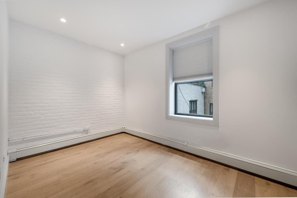 68 North 8th St., photo 4