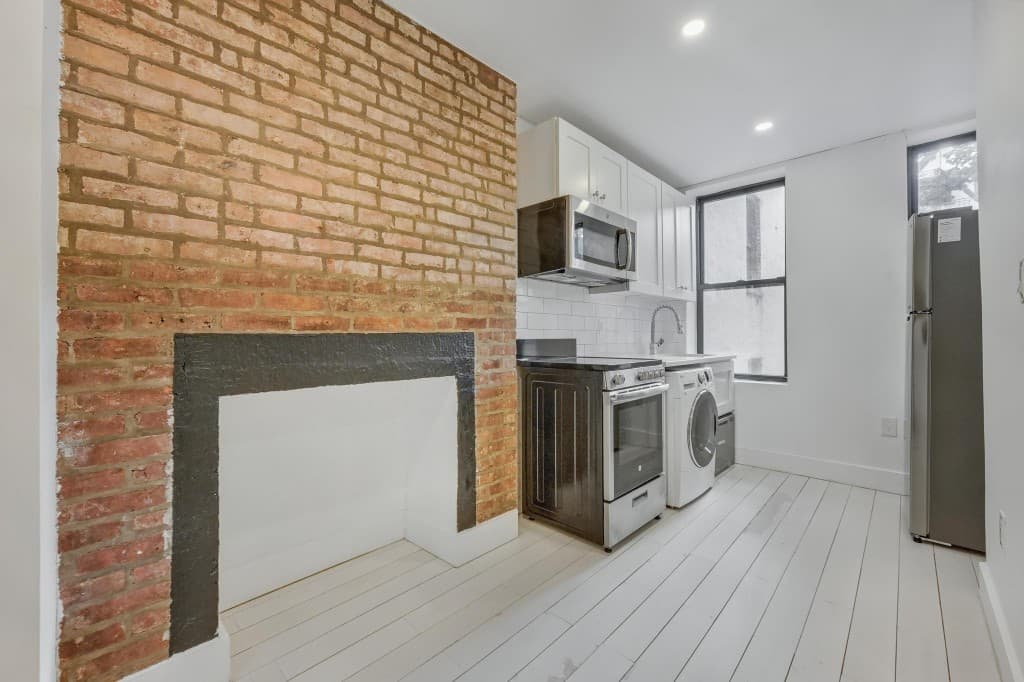 317 East 5th Street, photo 3