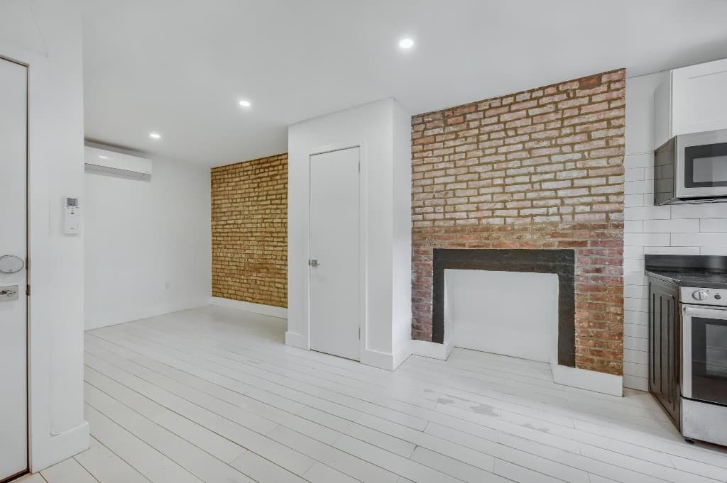 317 East 5th Street, photo 4