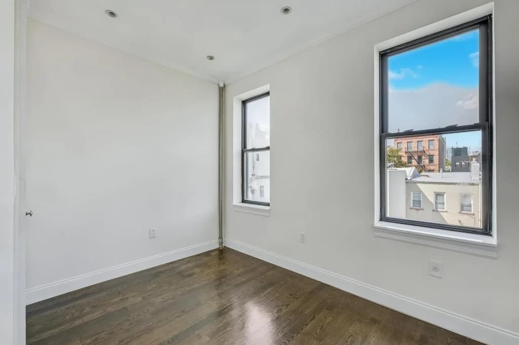 2 bed apartment at 329 Union Street, Unit 2B, Carroll Gardens, photo 3 of 11