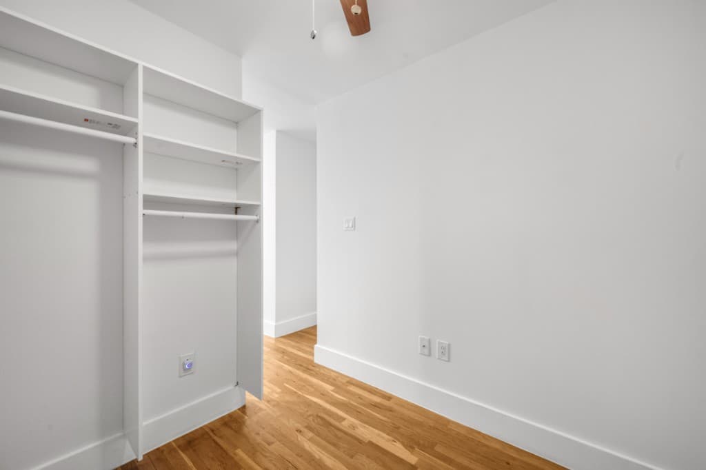 Studio apartment at 437 East 9th Street, Unit 12, East Village, photo 5 of 6
