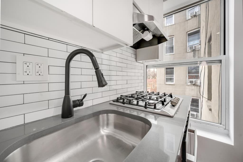 3 bed apartment at 629 East 5th Street, Unit 20, East Village, photo 3 of 10
