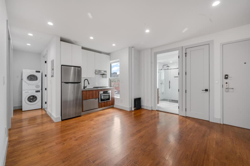 3 bed apartment at 629 East 5th Street, Unit 20, East Village, photo 8 of 10