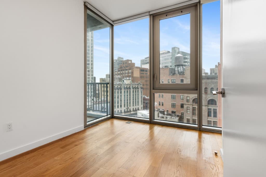Studio apartment at 430 Albee Square, Unit 5E, Downtown Brooklyn, photo 2 of 7