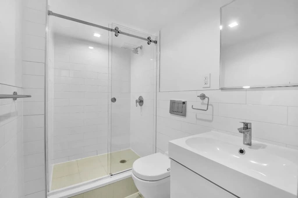 2 bed apartment at 210 East 22nd Street, Unit GLC, Gramercy Park, photo 3 of 12