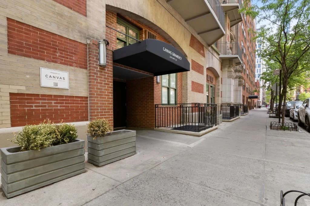 2 bed apartment at 210 East 22nd Street, Unit GLC, Gramercy Park, photo 12 of 12