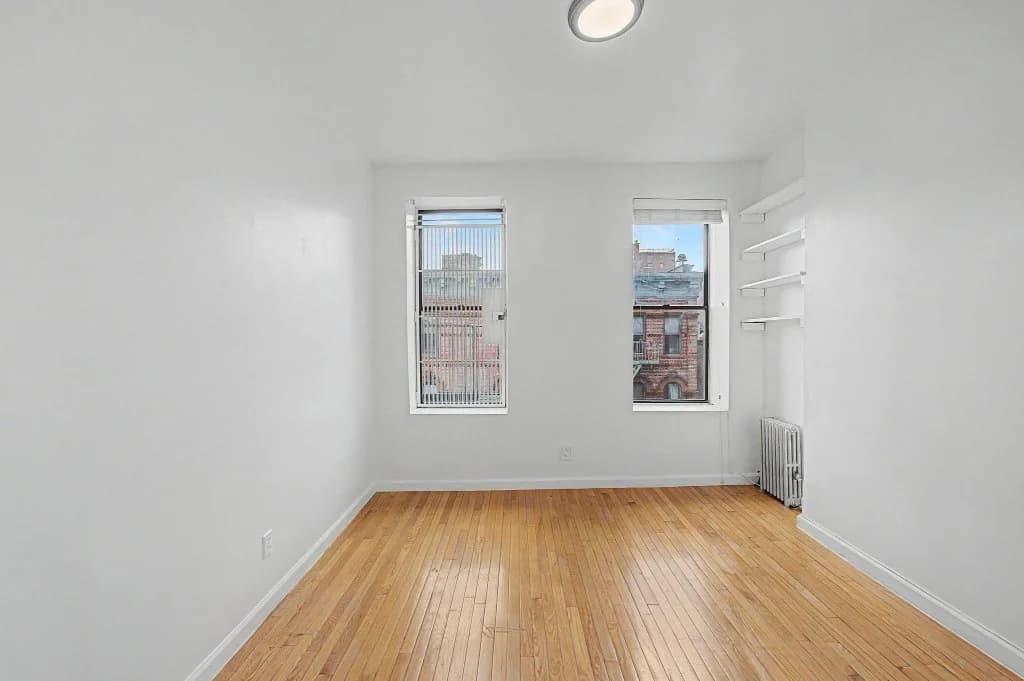 90 Stanton Street, photo 3