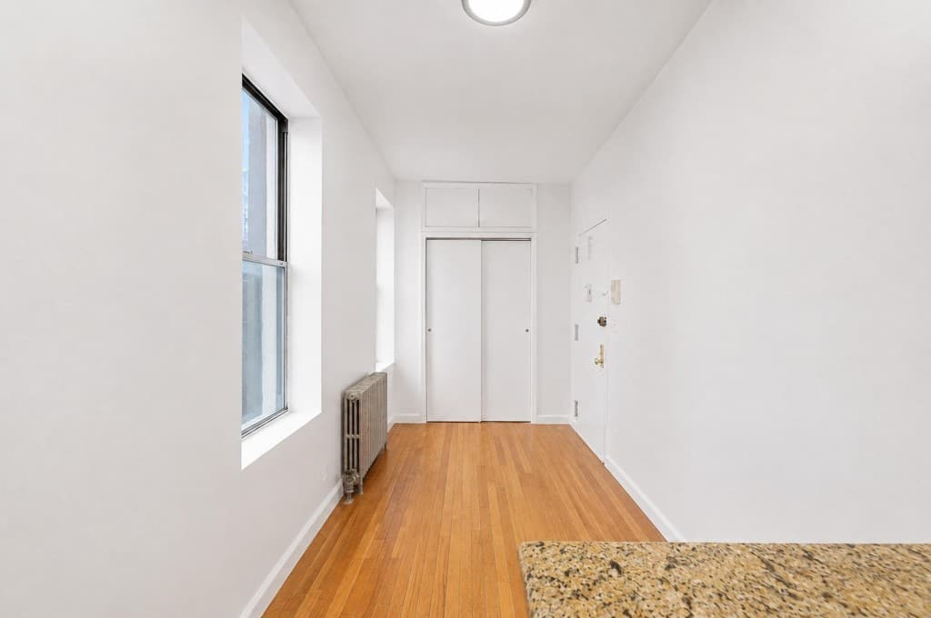 90 Stanton Street, photo 5