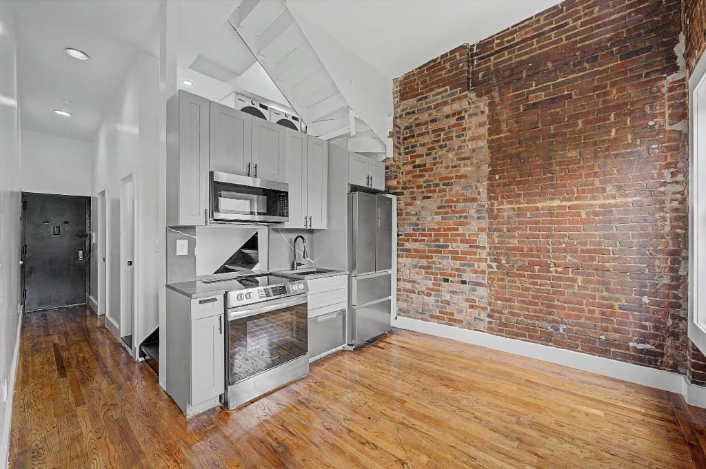 3 bed apartment at 221 Mott St, Unit PHB, Nolita, photo 1 of 14