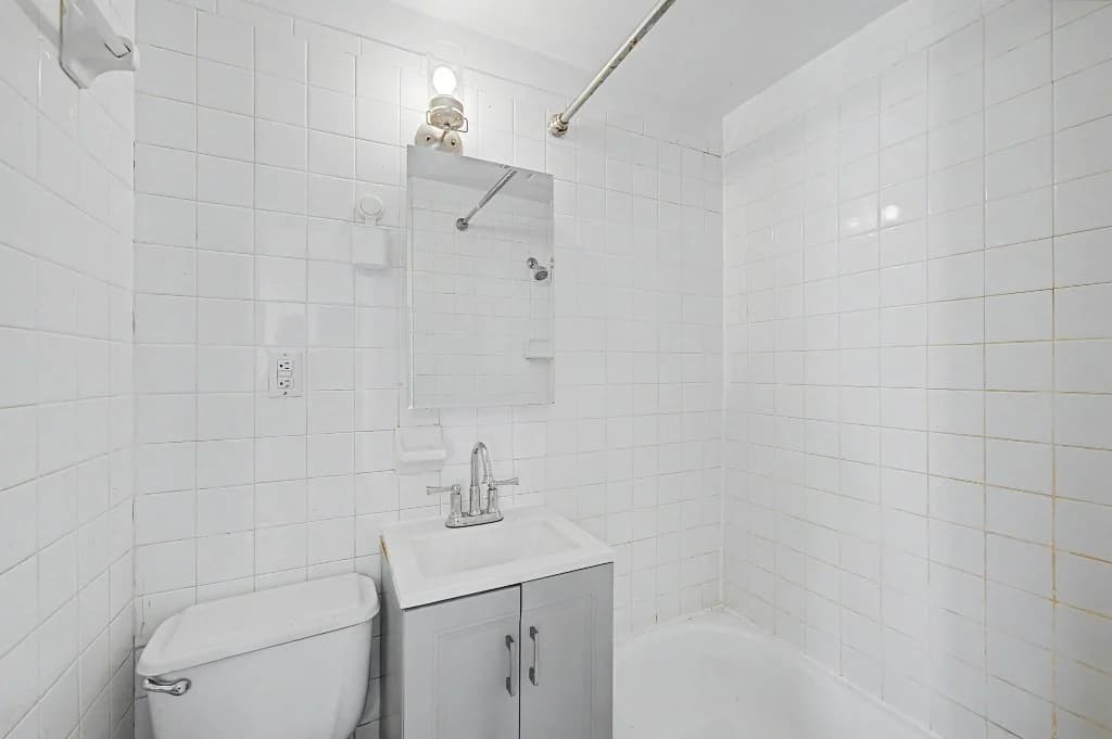 2 bed apartment at 90 Stanton Street, Unit 5A, Lower East Side, photo 9 of 13