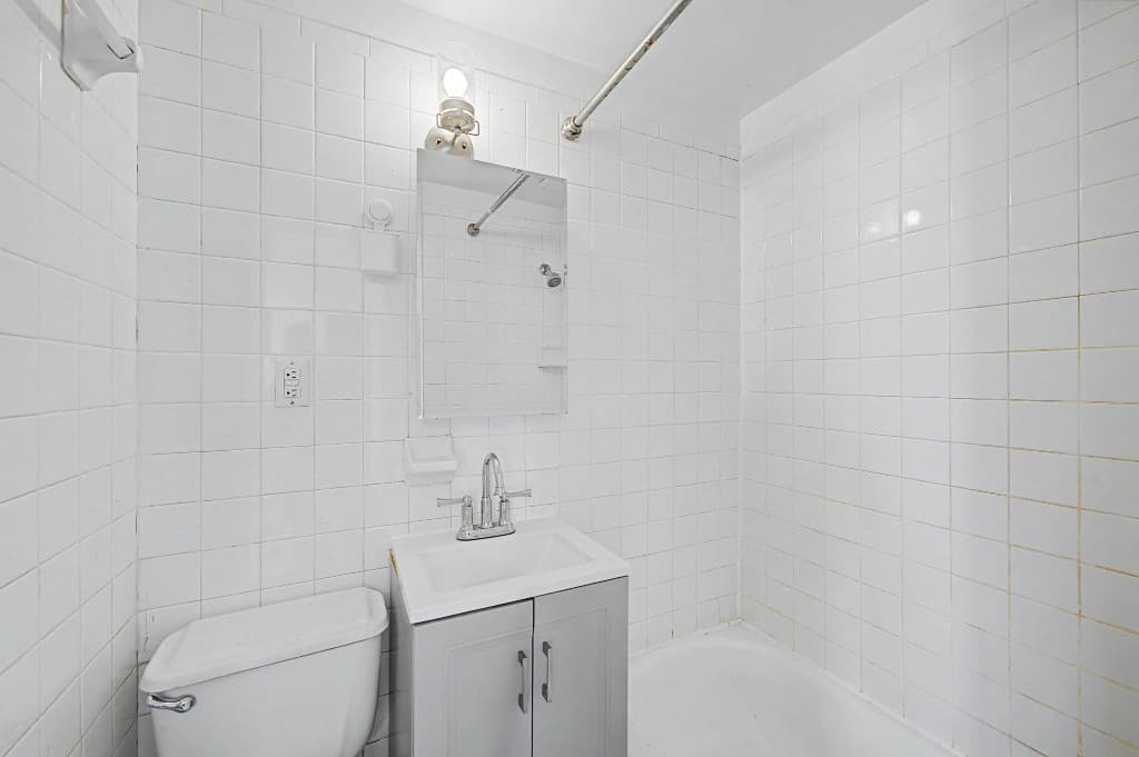 2 bed apartment at 90 Stanton Street, Unit 3A, Lower East Side, photo 9 of 13